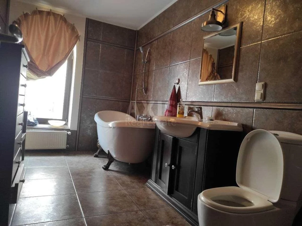 House vul. Kvitky-Osnov'janenka, 270m2, Kyiv city467215