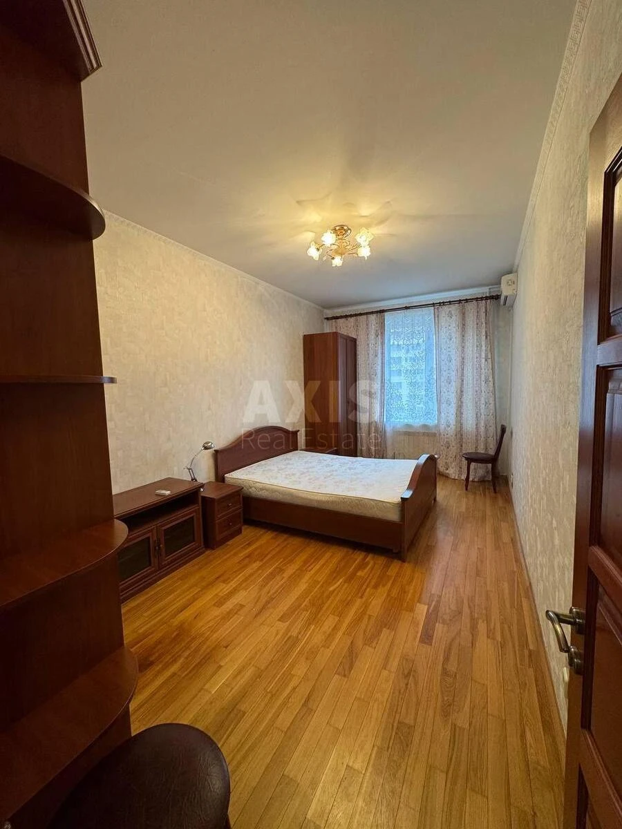 3k apartment vul. Sribnokil's'ka 14А6834410