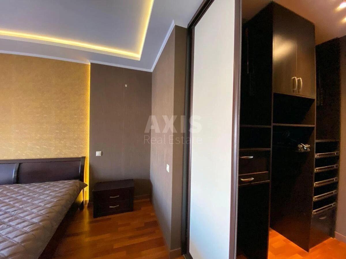 3k apartment nab. Dniprovs'ka 16487710