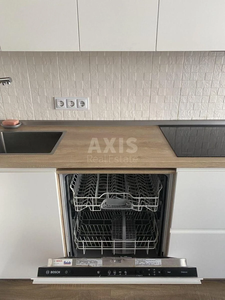 3k apartment vul. Sverstjuka Jevgena 4671422