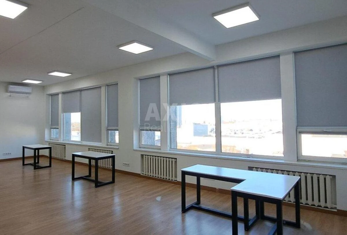 Office vul. Sverstjuka Jevgena 11, корп. б, 70m2675434