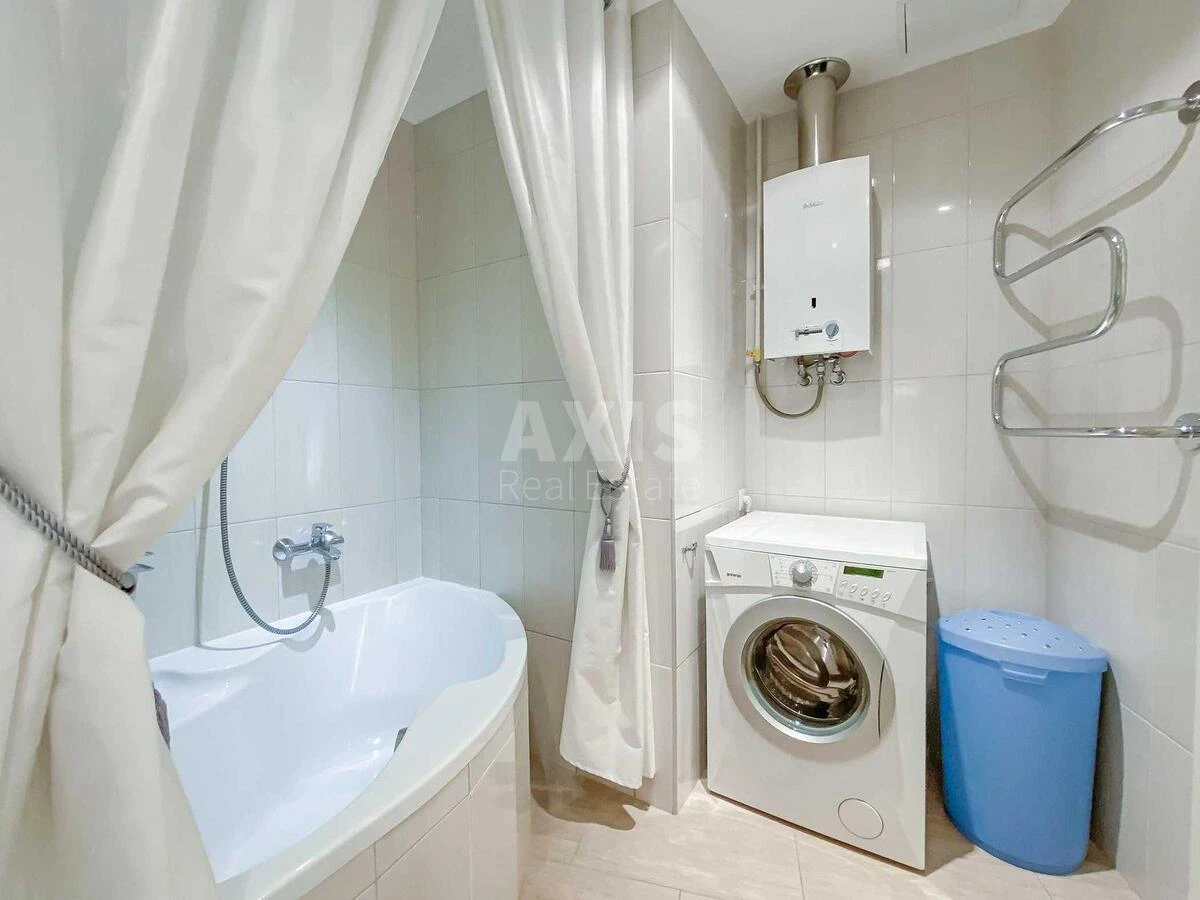 3k apartment vul. Ljuterans'ka 216931811
