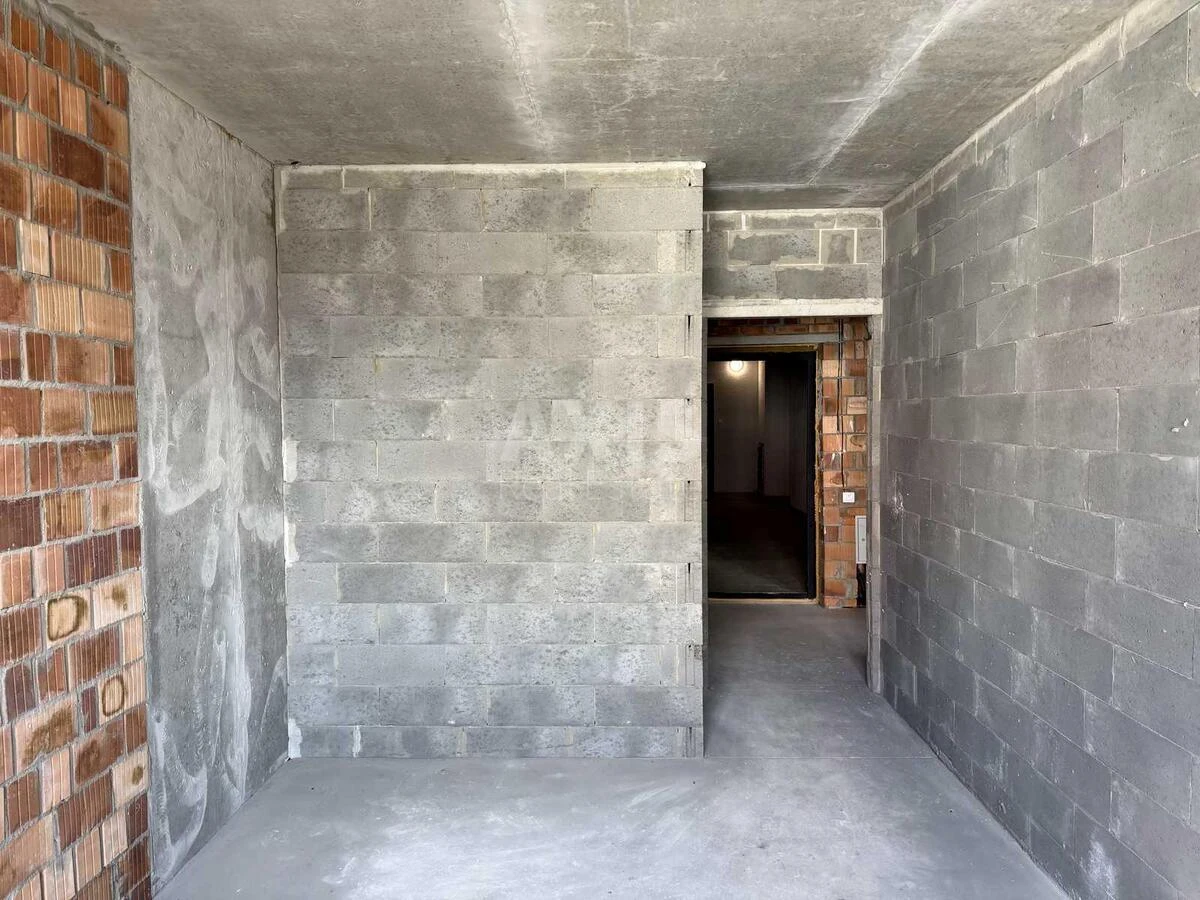 1k apartment vul. Oleksandra Olesja 13708102