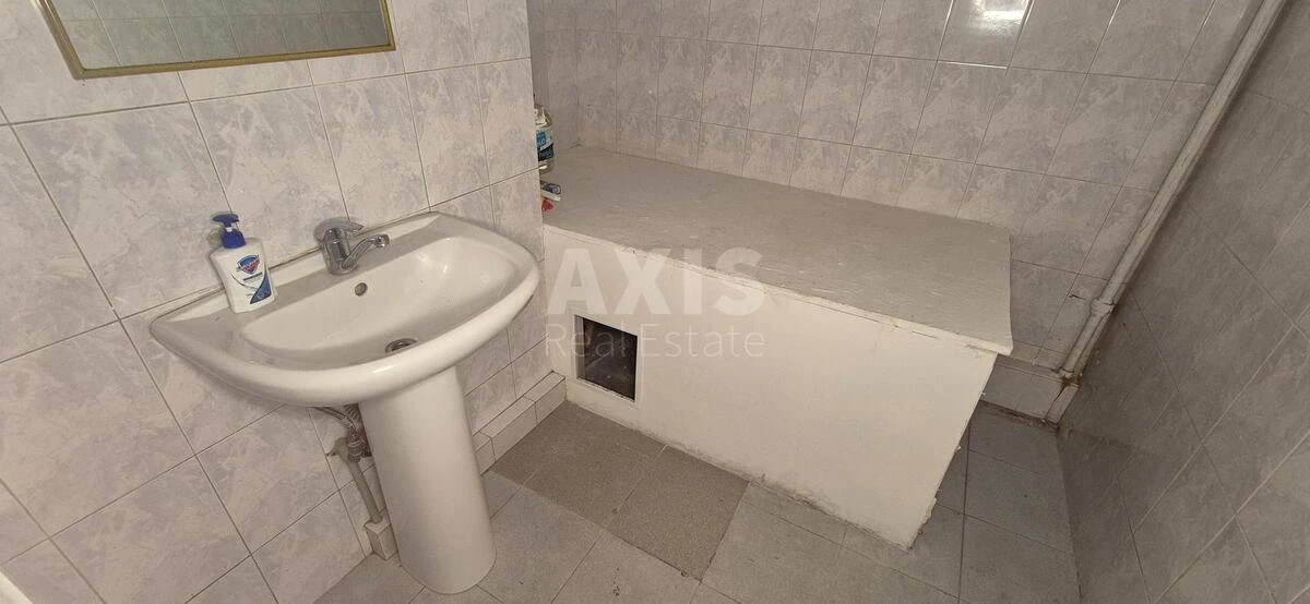 Office vul. Rustaveli Shota 21, 122m26666420