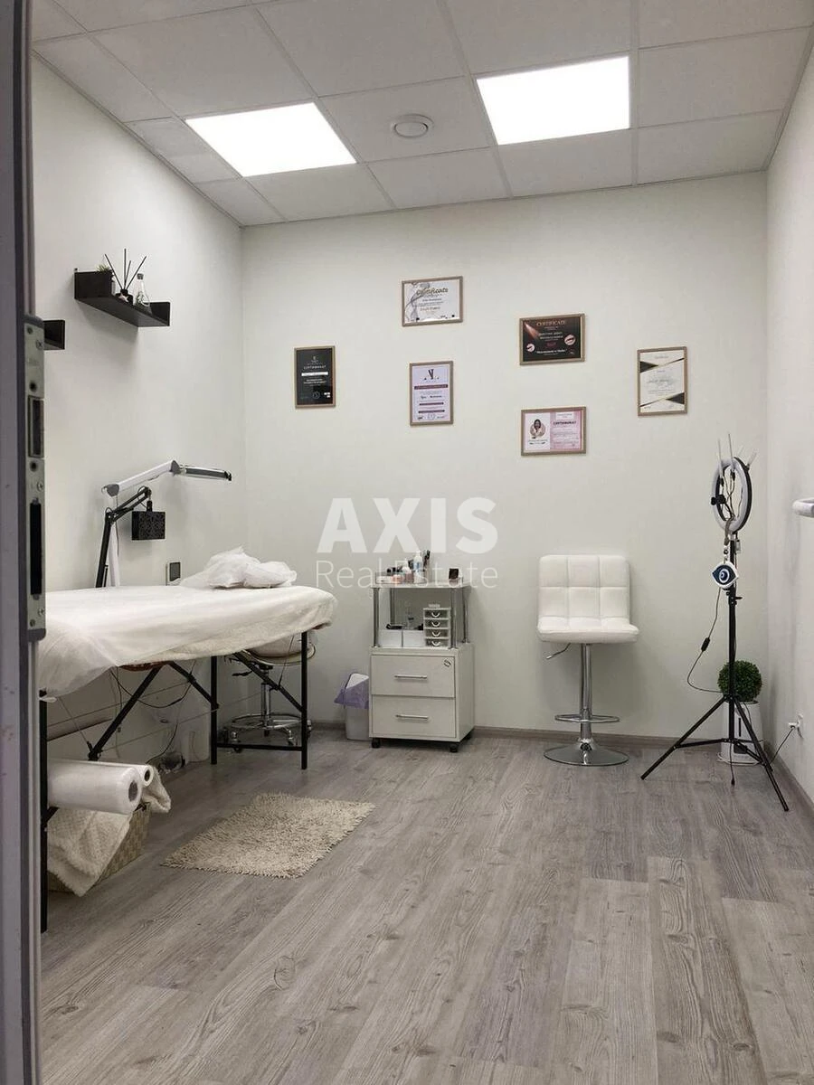 Объект торговли бул. Кольцова 14, 687м2596040