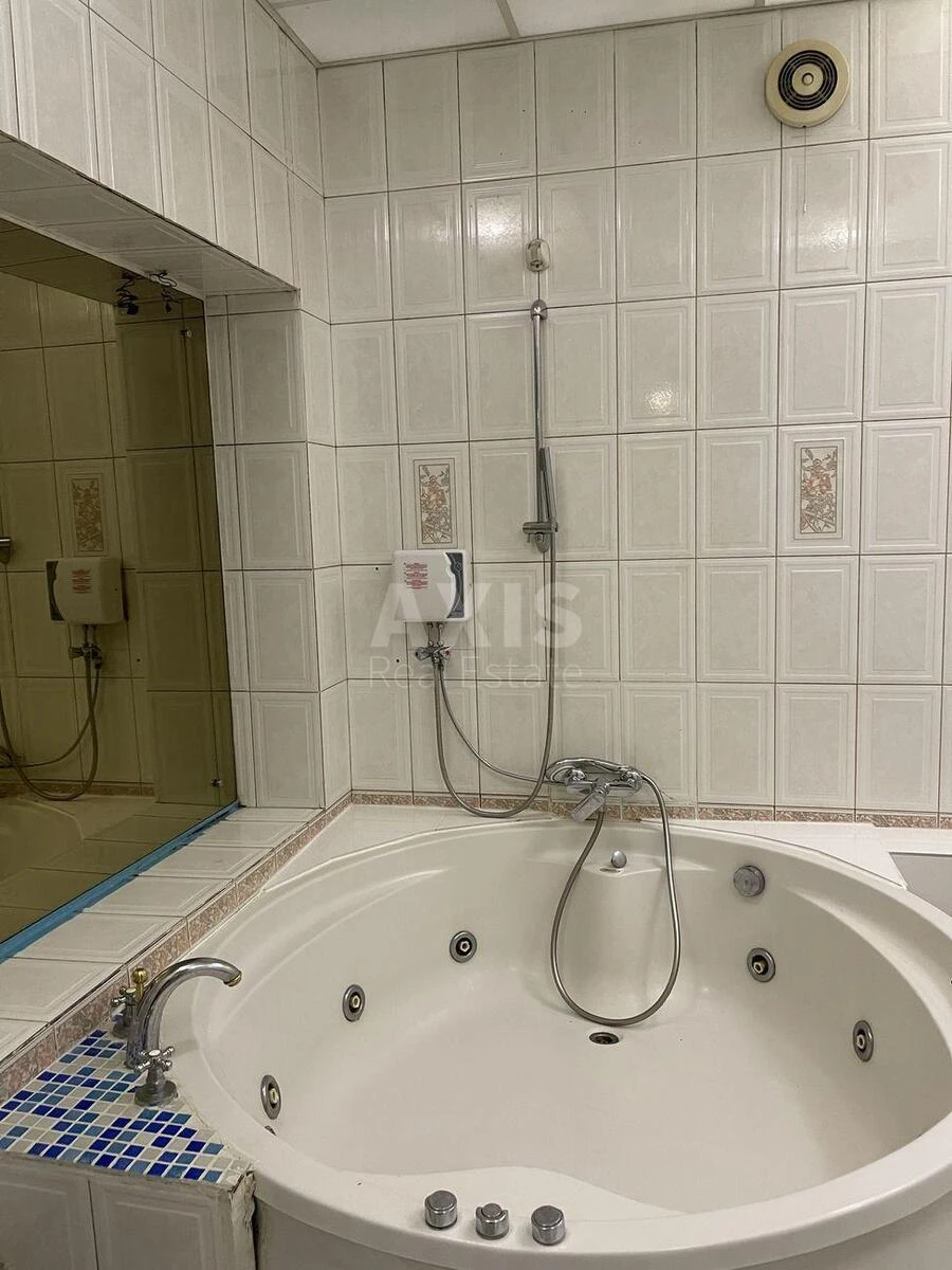 2k apartment pr-t Berestejskij 60655824