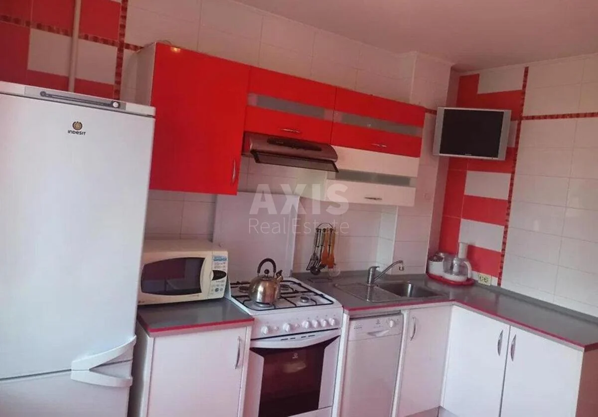 3k apartment vul. Mykil's'ko-Slobids'ka 6/2