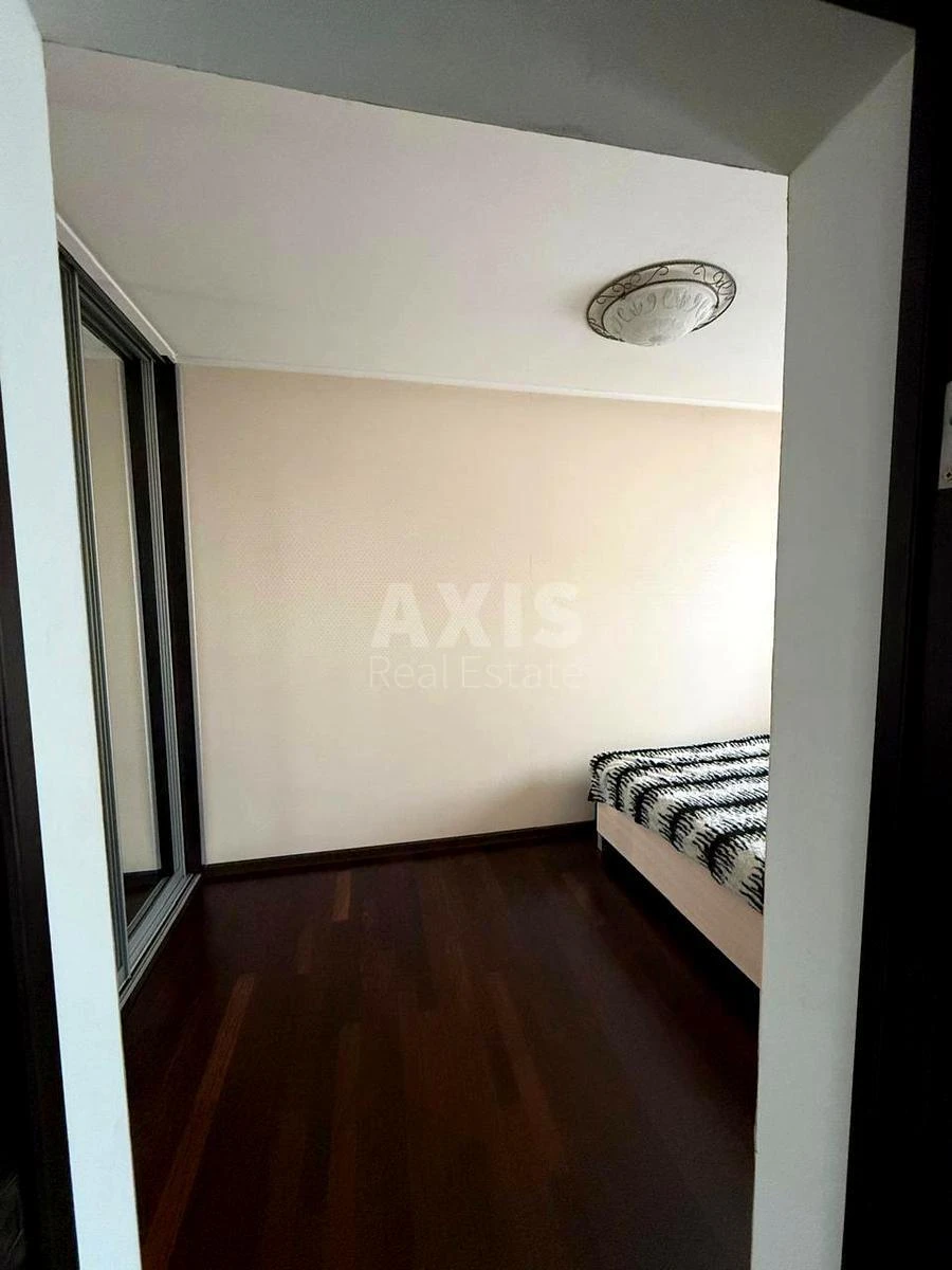 2k apartment pr-t Berestejskij 16684714