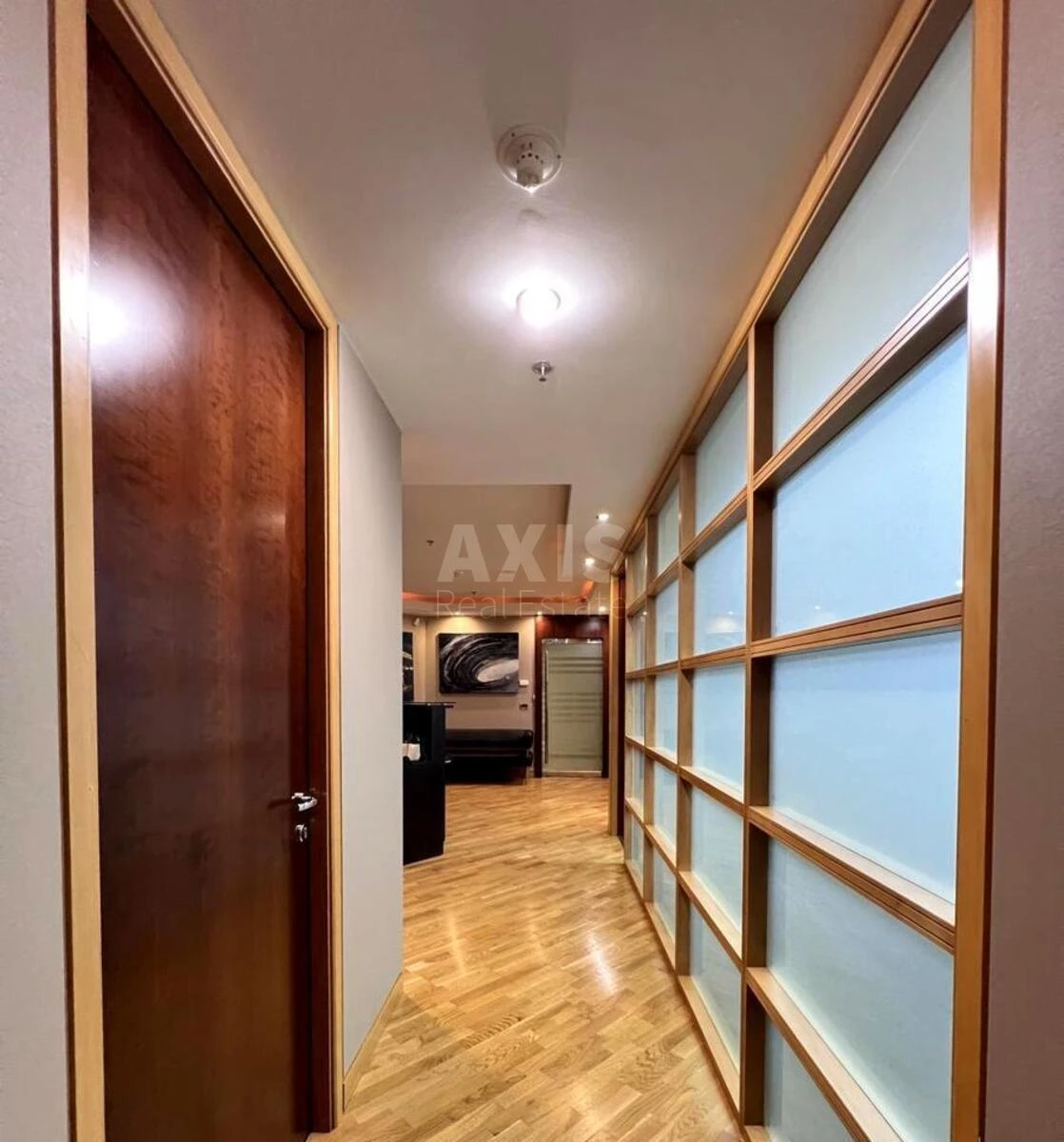 Офис ул. Хмельницкого Богдана 52, 77м265901