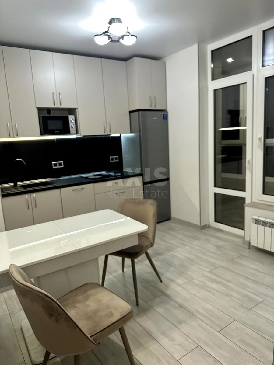 1k apartment doroga Naberezhno-Rybal's'ka 27
