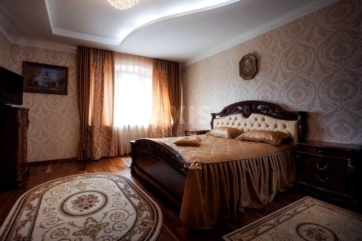 Дoм ул. Приветная, 499м2, город Киев704346