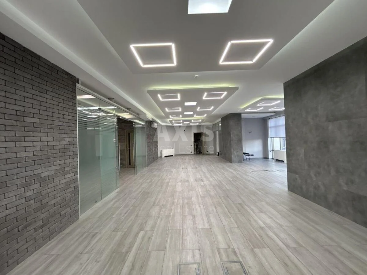 Office vul. Velyka Vasyl'kivs'ka 72, 183m2