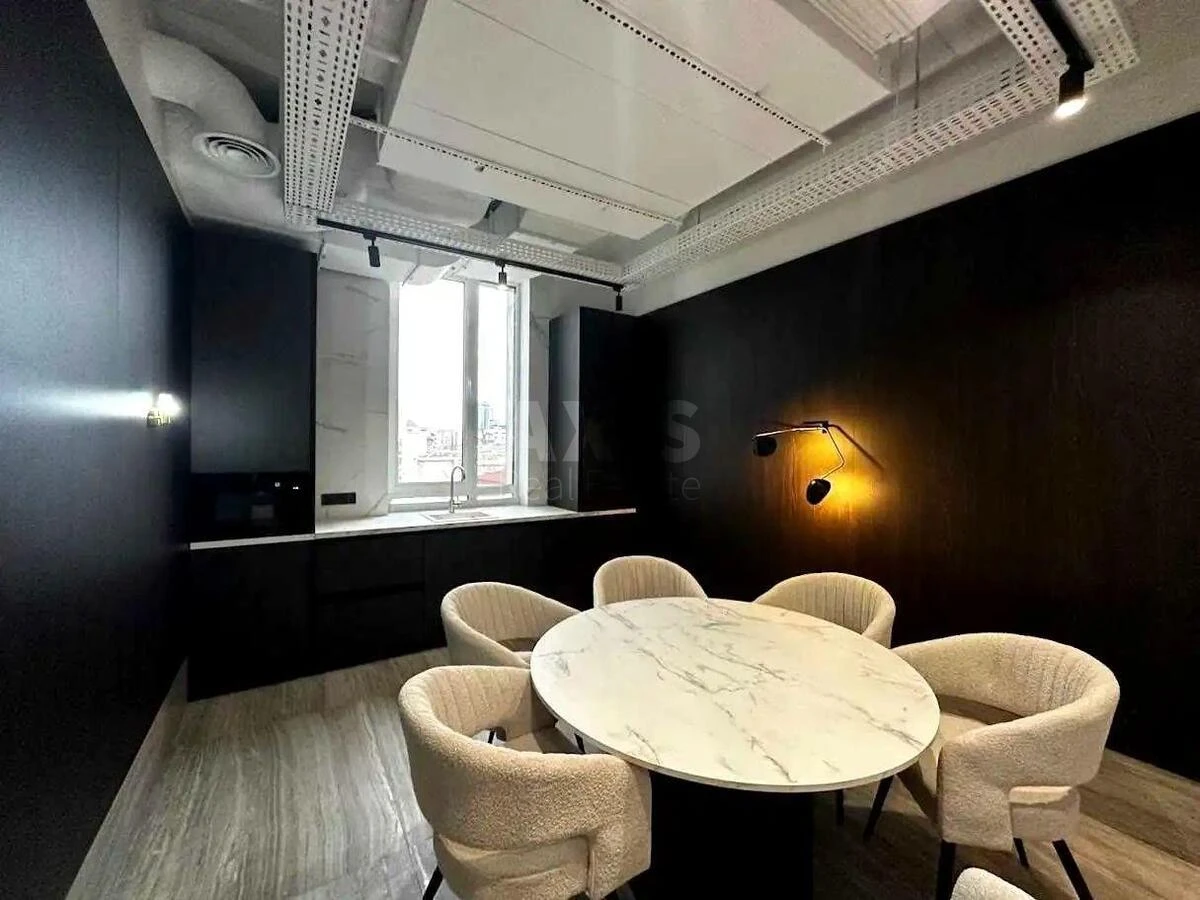 Office vul. Bul'varno-Kudrjavs'ka 15А, 180m2719903