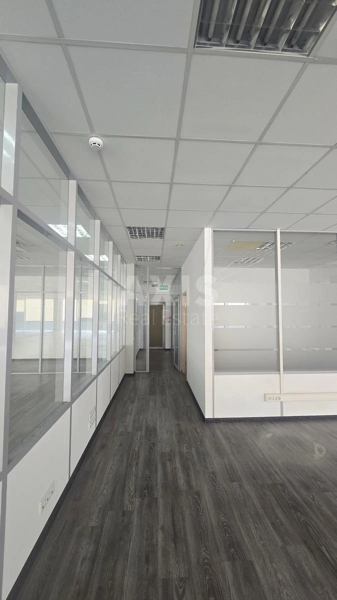 Office vul. Novovokzal'na 37, 427m2705002