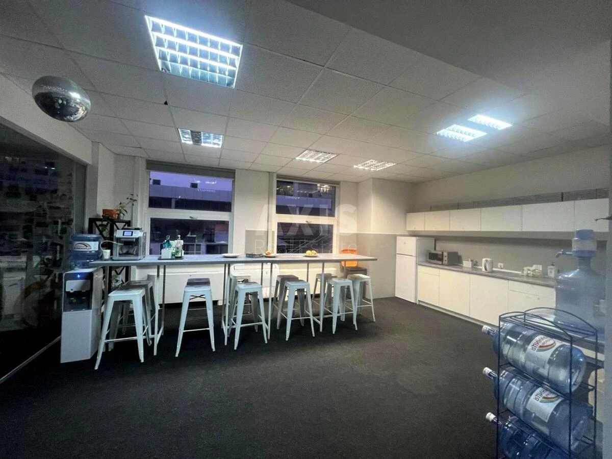 Office vul. Velyka Vasyl'kivs'ka 72, 460m2692557
