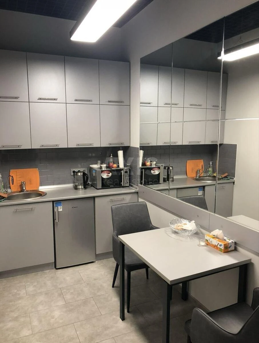 Trade object pr-t Nauky 42/1, корп. 10, 44m2608277