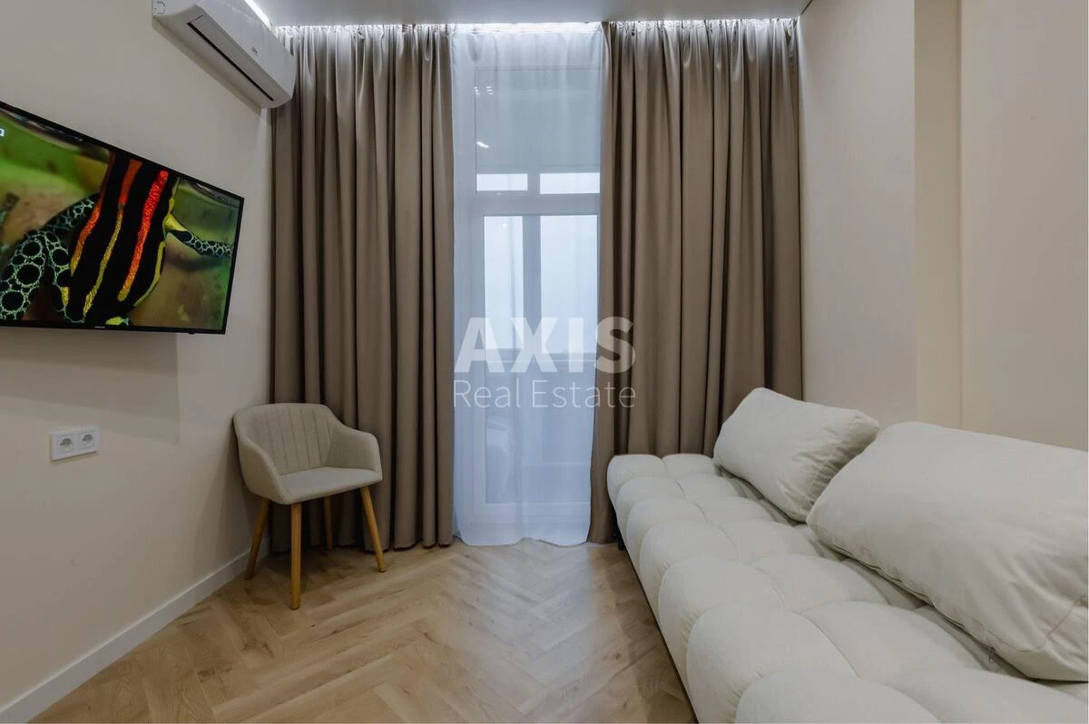 1k apartment pr-t Berestejskij 11B654604