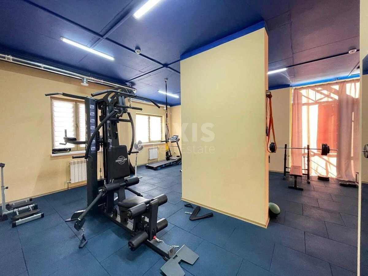 Office vul. Kondratjuka Jurija 7, 140m2510574