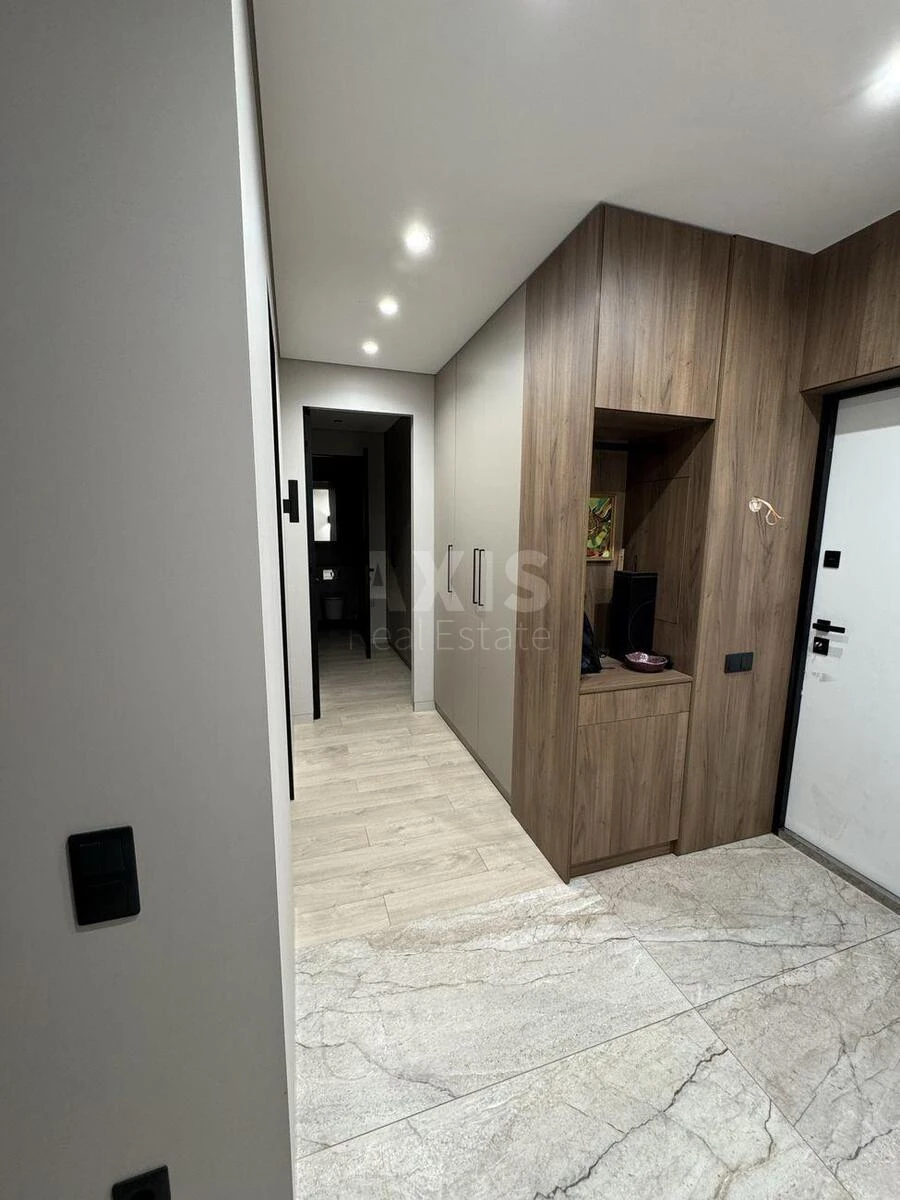 2k apartment bul. Ryl's'kogo Tadeja 16630411