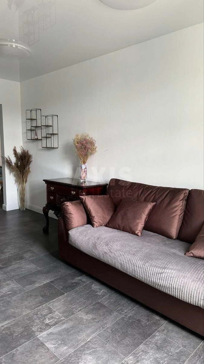 2k apartment vul. Sverstjuka Jevgena 4676835