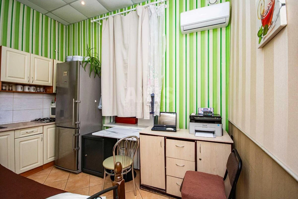 Объект сервиса ул. Саксаганского 147/5, 156м26454613