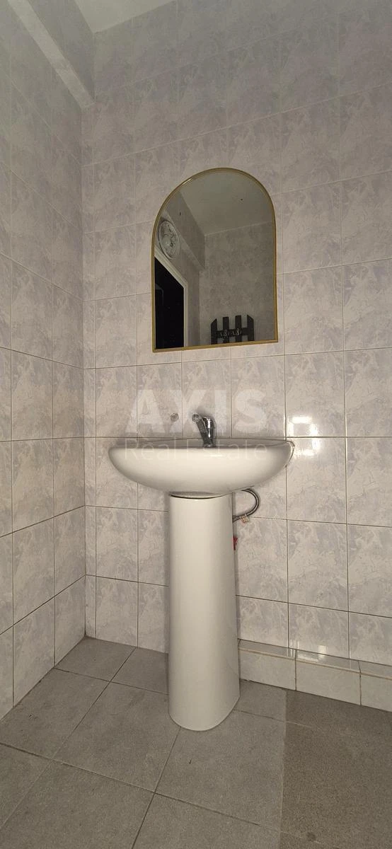 Office vul. Rustaveli Shota 21, 122m26666421