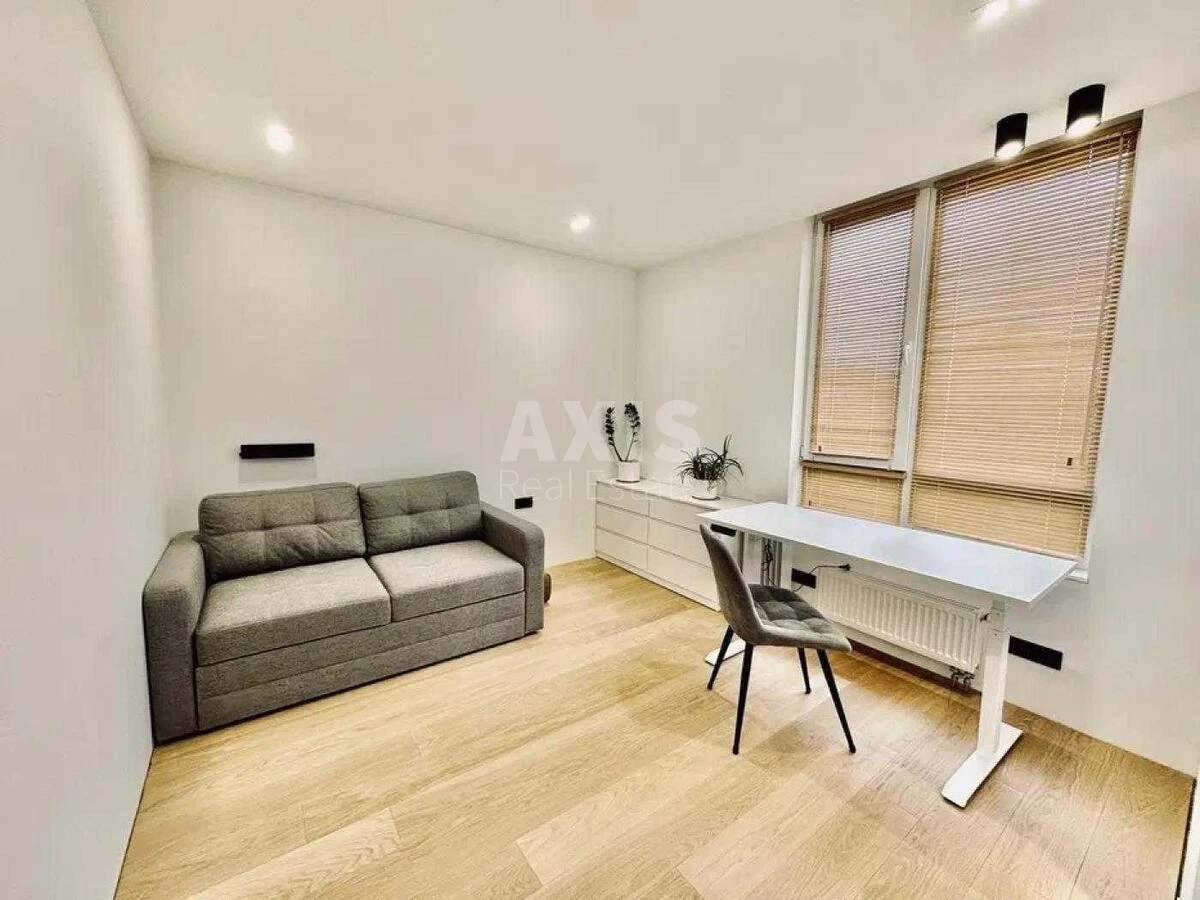 3k apartment vul. Saljutna 2Б649407