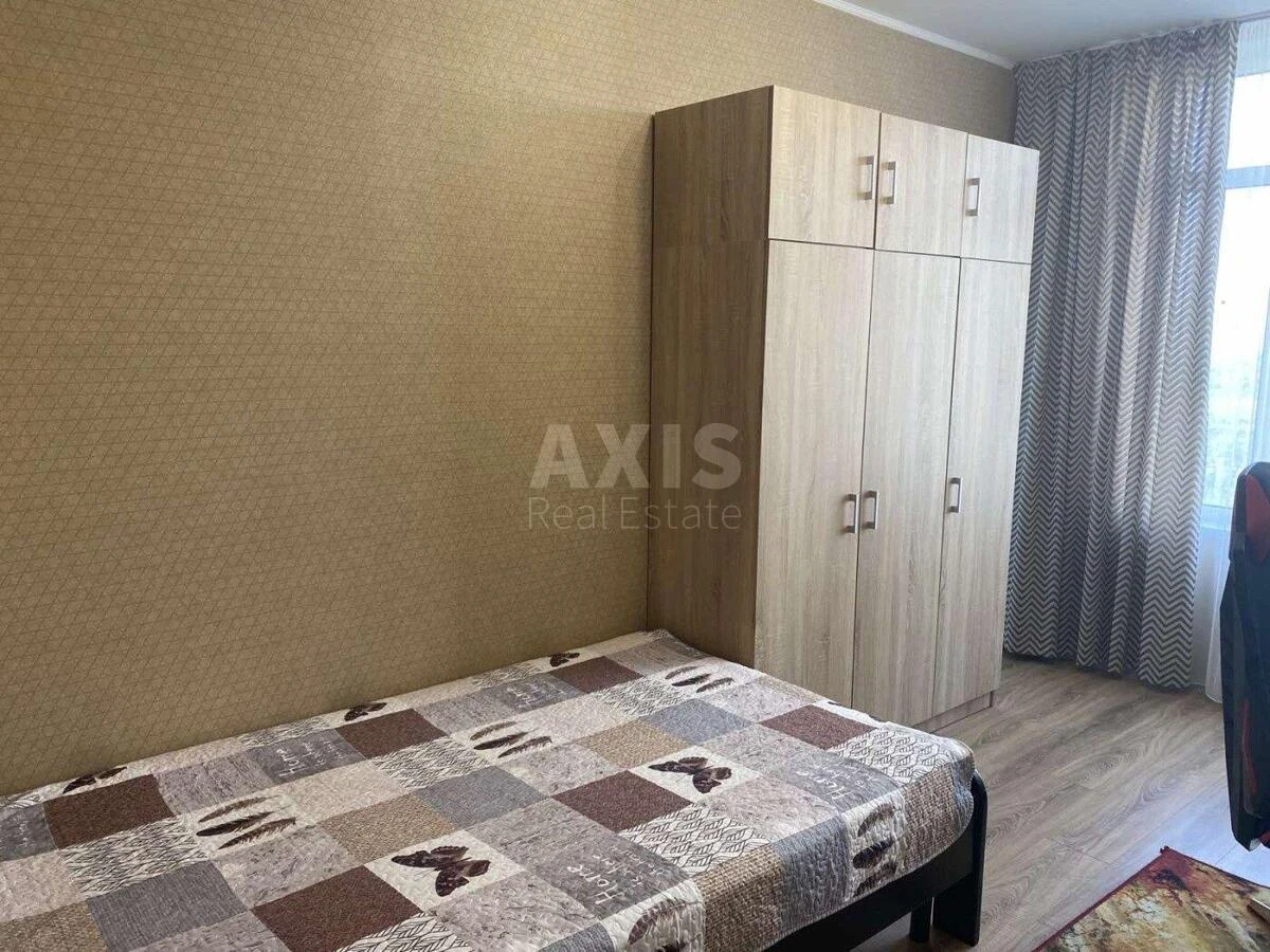 3k apartment vul. Sverstjuka Jevgena 4671424
