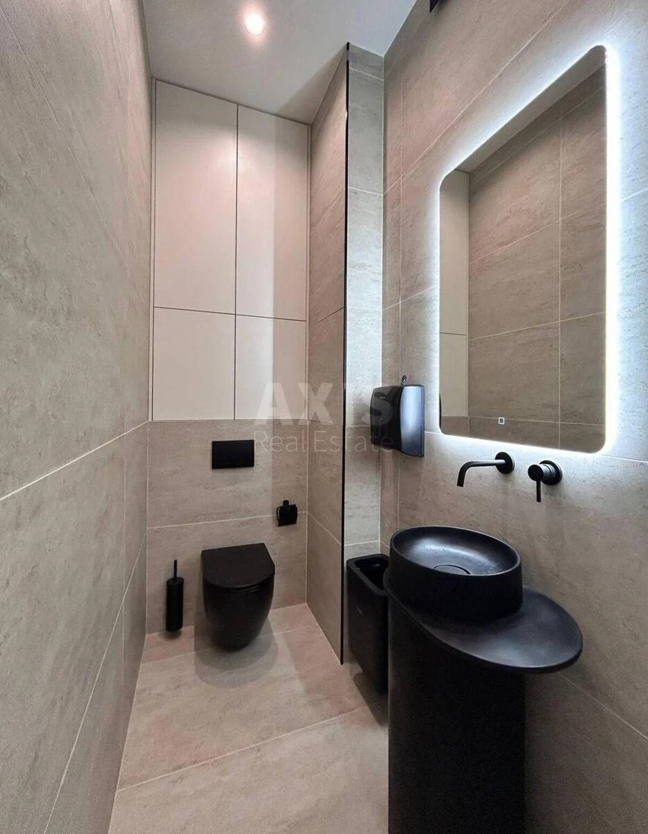 Офис ул. Богдана Ступки 3, 81м2652105