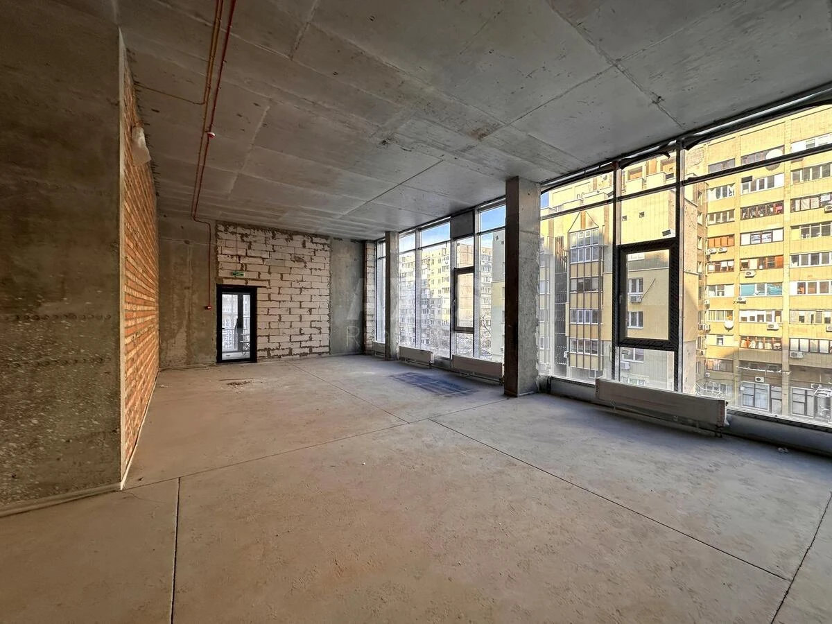 Office vul. Levka Lukyanenka 21, корп. 14, 135m2668589