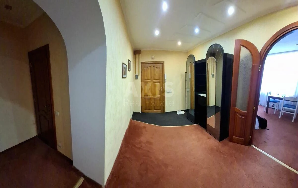 5k apartment vul. Oleksandra Konyskoho 52/586693612