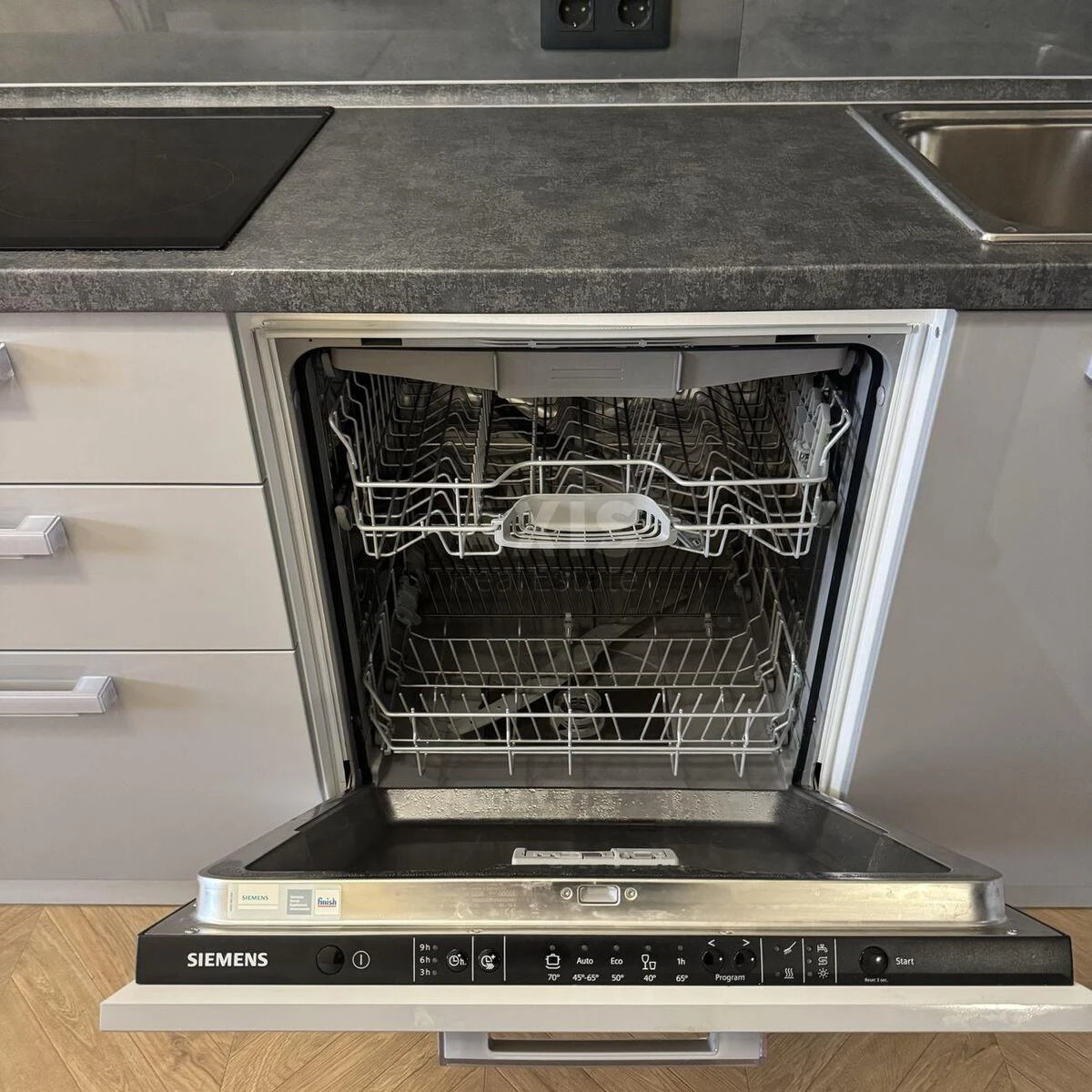 1k apartment vul. Sverstjuka Jevgena 4642950