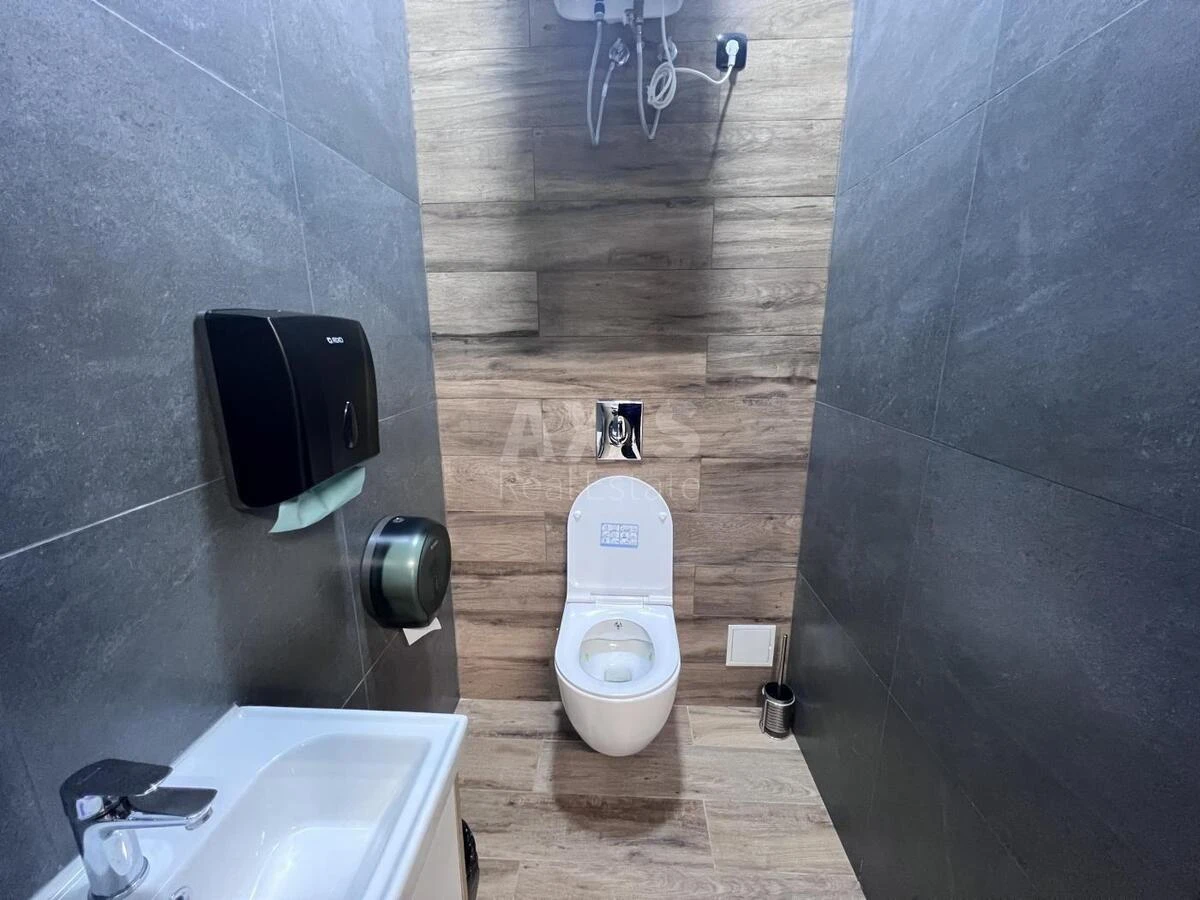 Office vul. Zhyljans'ka 68, 118m26725210