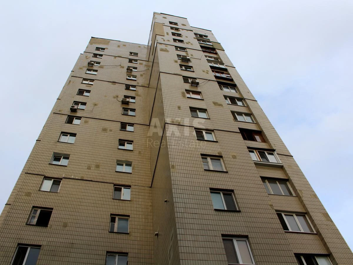 3k apartment vul. Levka Lukyanenka 2М688915
