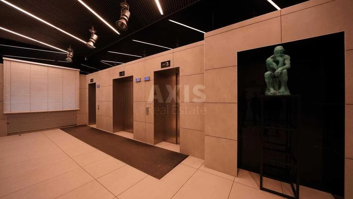 Office vul. Volodymyrs'ka 12, 700m26732420