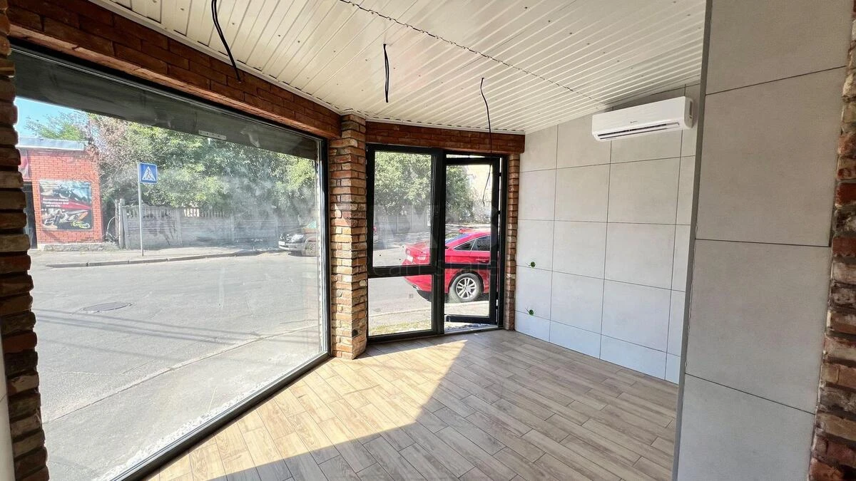 Trade object vul. Klinichna 26, 18m264128