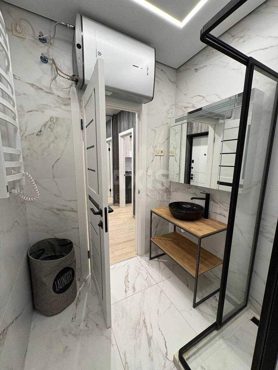 1k apartment vul. Metrologichna 107В673837