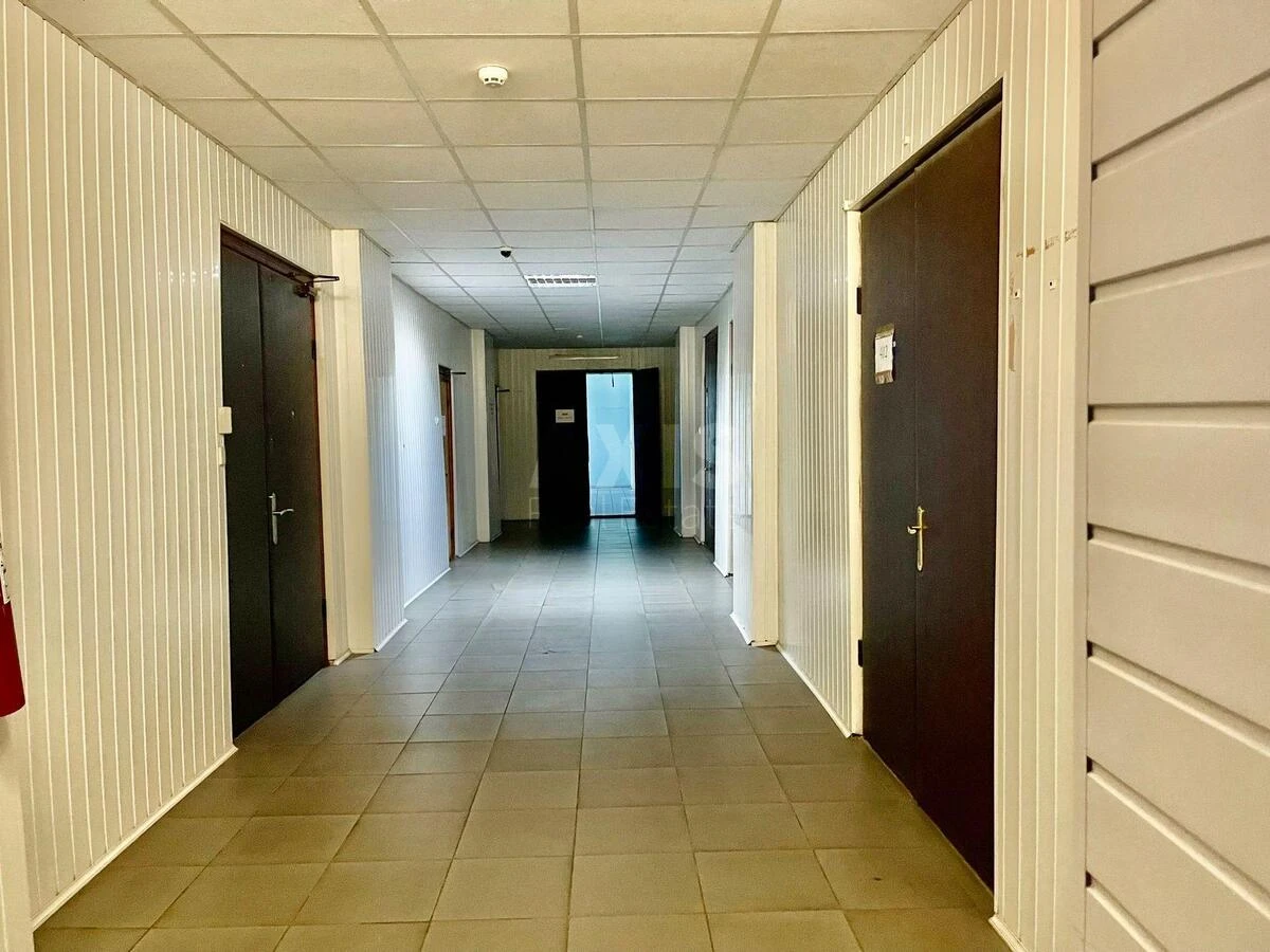 Office vul. Jevgena Konoval'cja 31, 1070m2648447