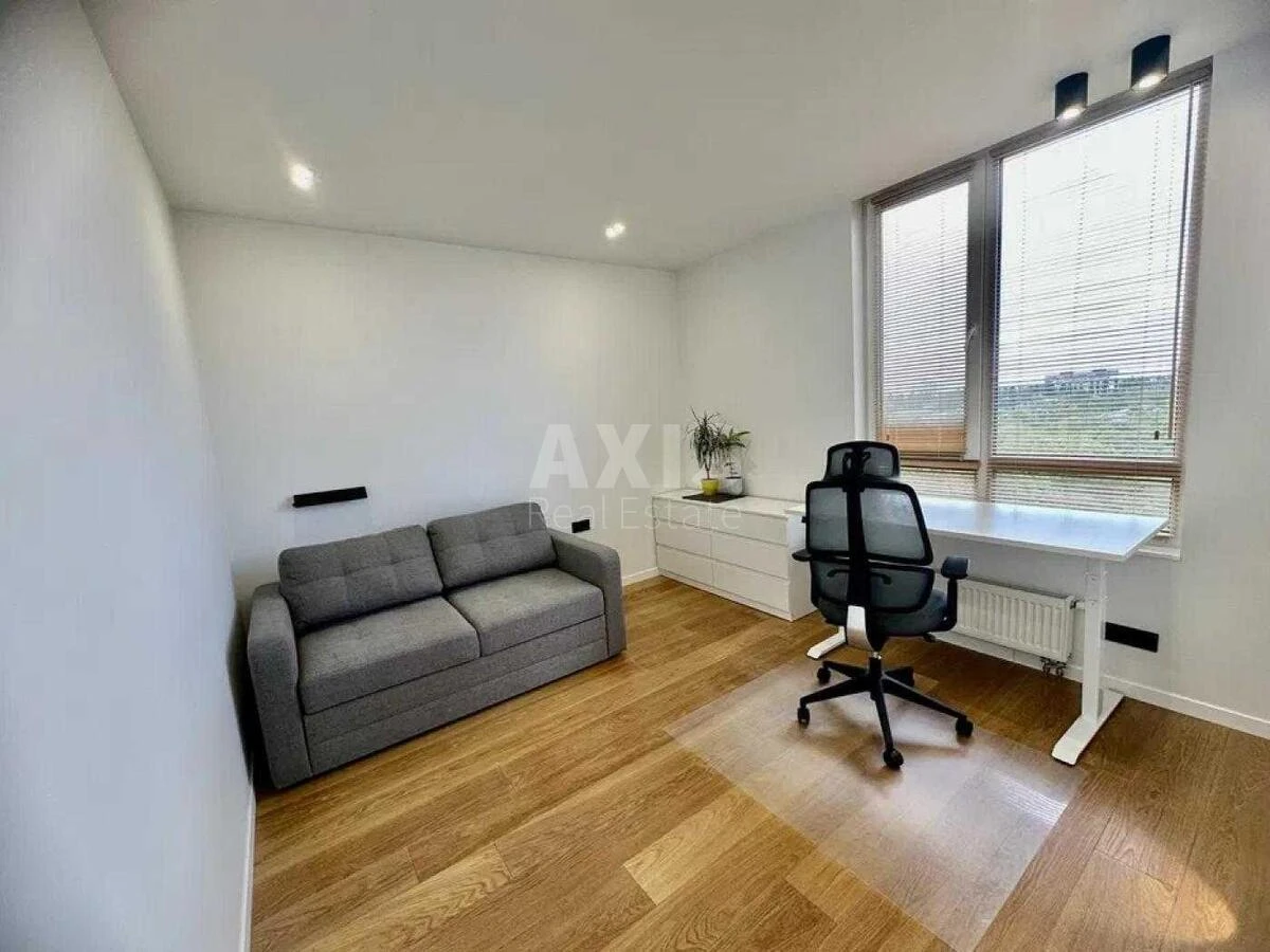 3k apartment vul. Saljutna 2Б649408