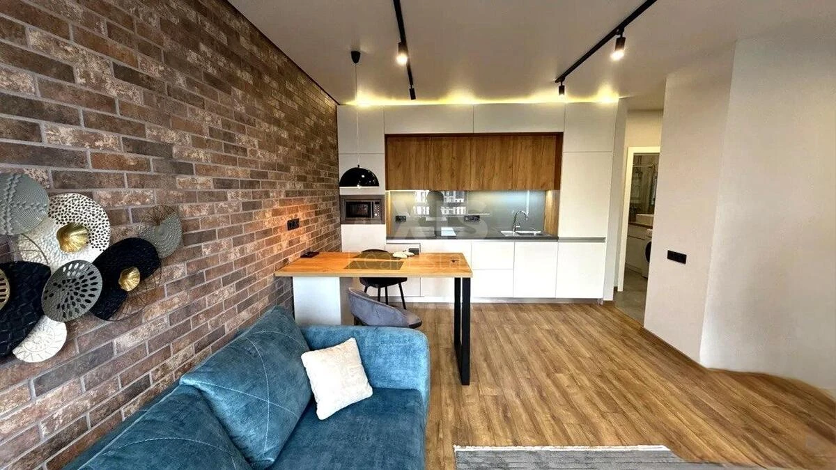 1k apartment vul. Saljutna 2Б636570