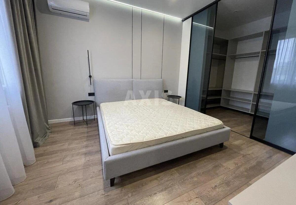 2к квартира ул. Андрея Верхогляда 14А653070