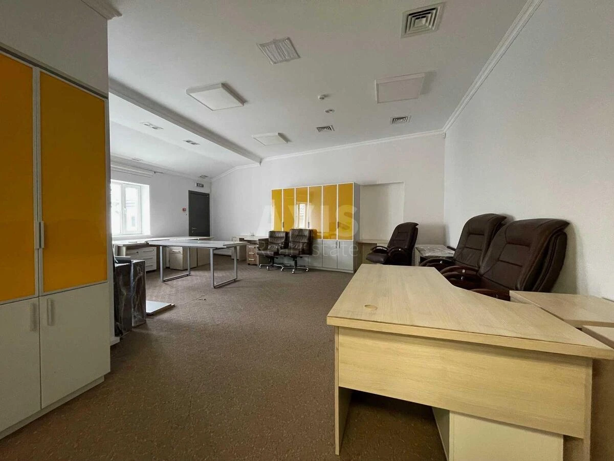 Office vul. Volodymyrs'ka 23А, 180m2675869