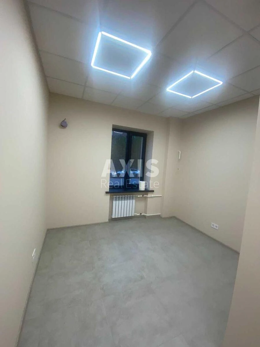 Trade object vul. Polupanova 17, 47m2571105