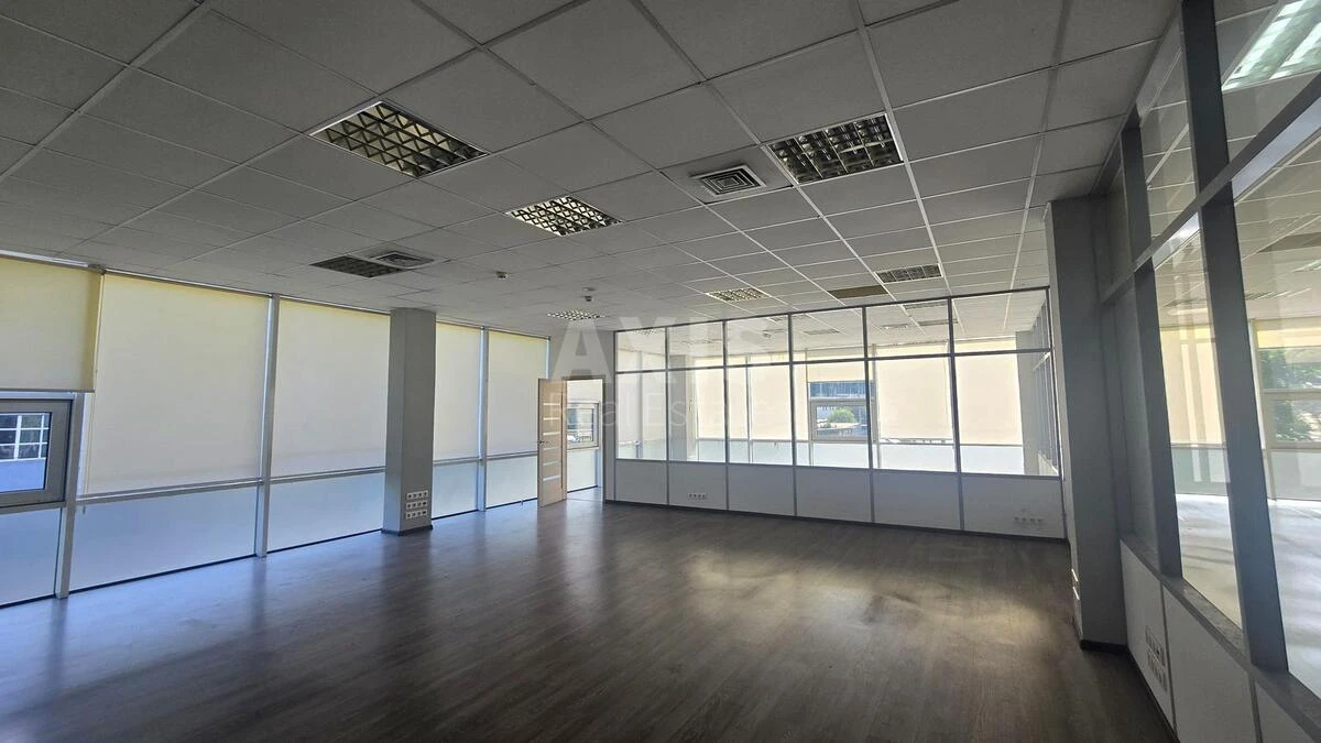 Office vul. Novovokzal'na 37, 427m2705001