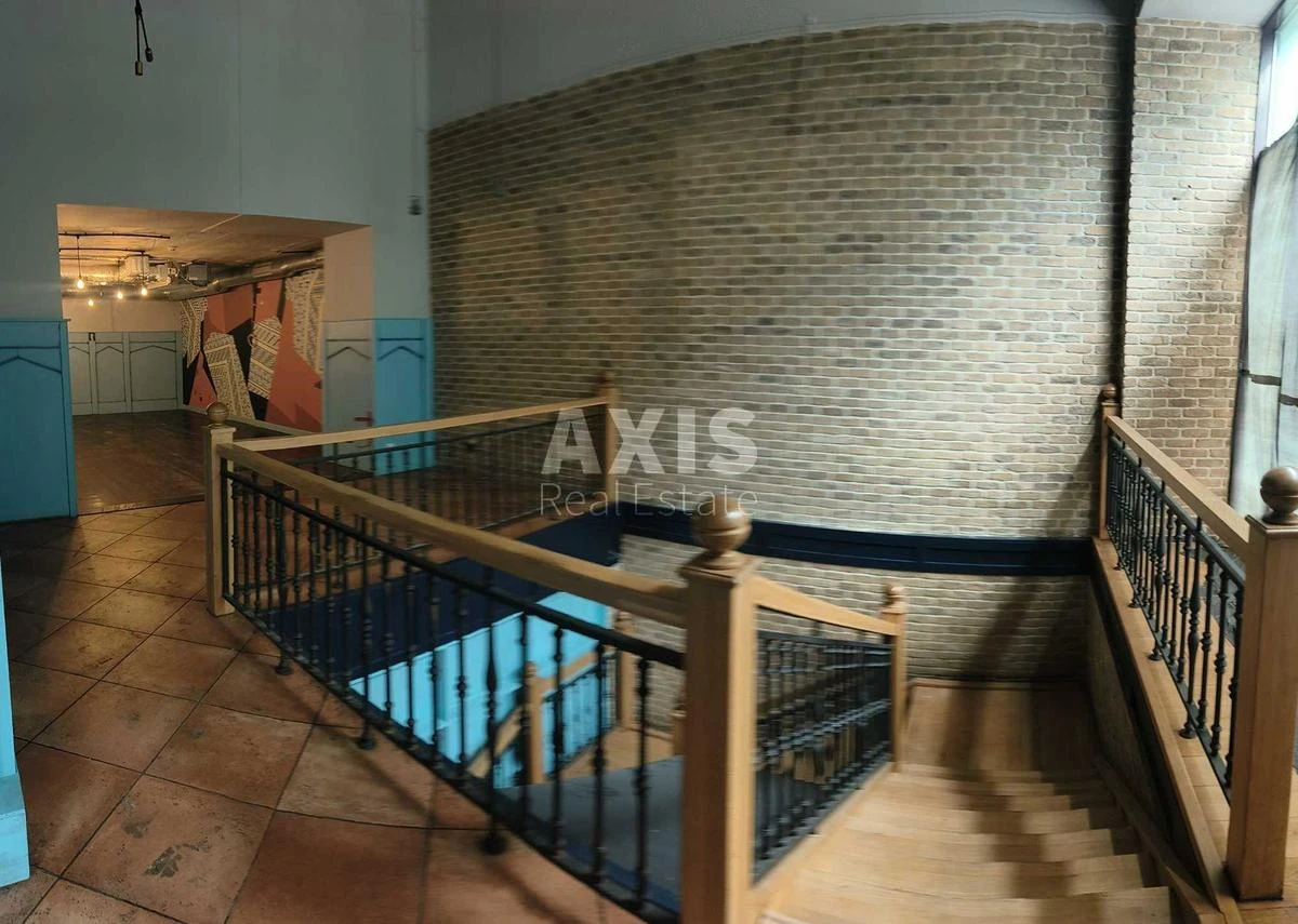 Service object vul. Hreshhatyk 18, 608m2387973