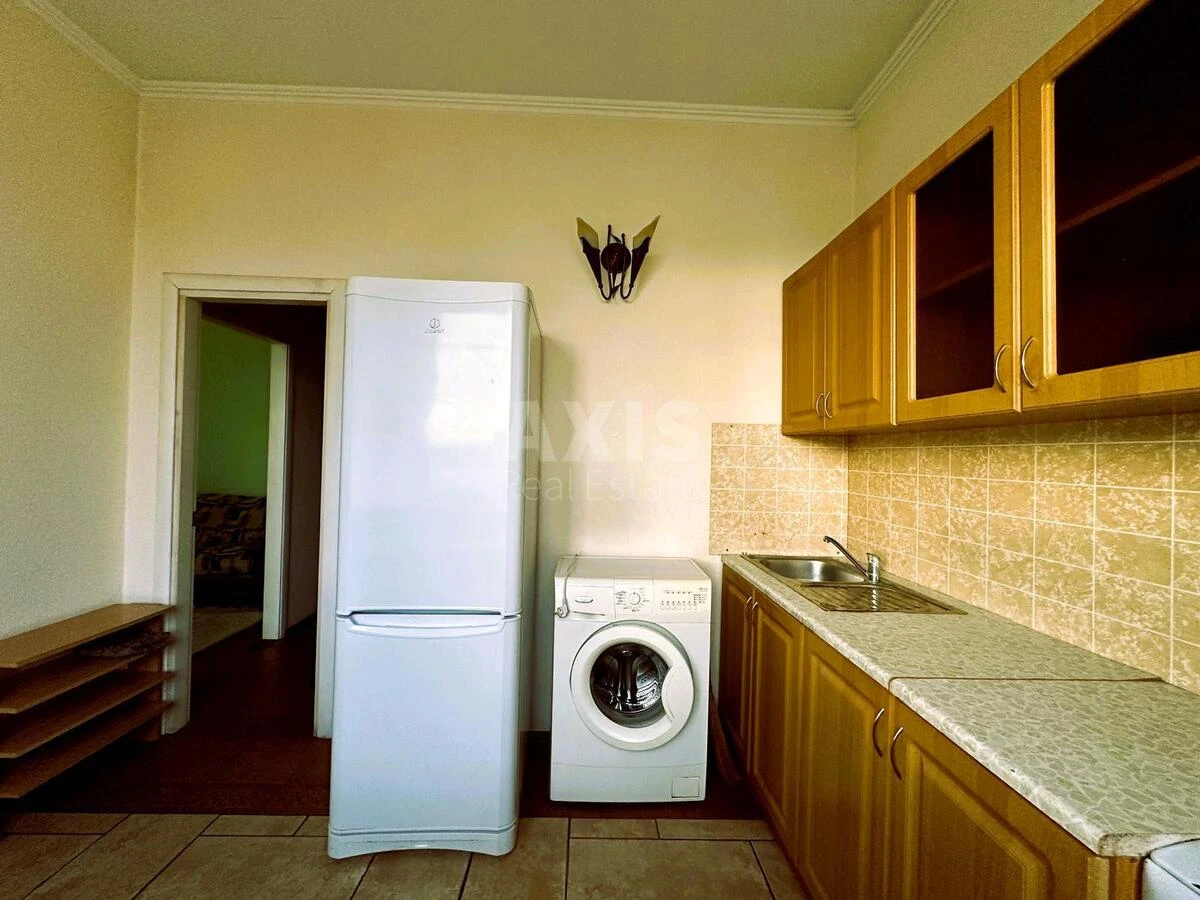 1k apartment pr-t Sobornosti 3665581
