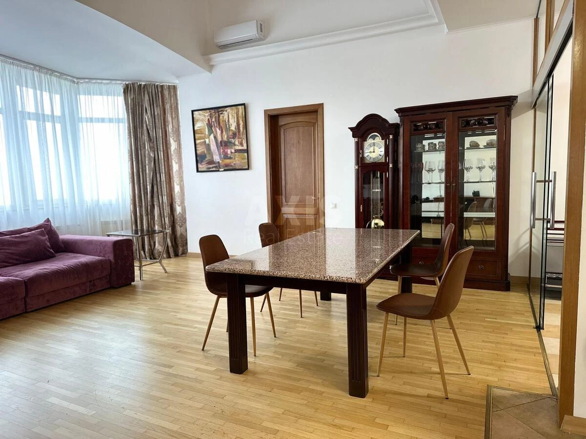 3k apartment uzv. Klovs'kyj 5577811