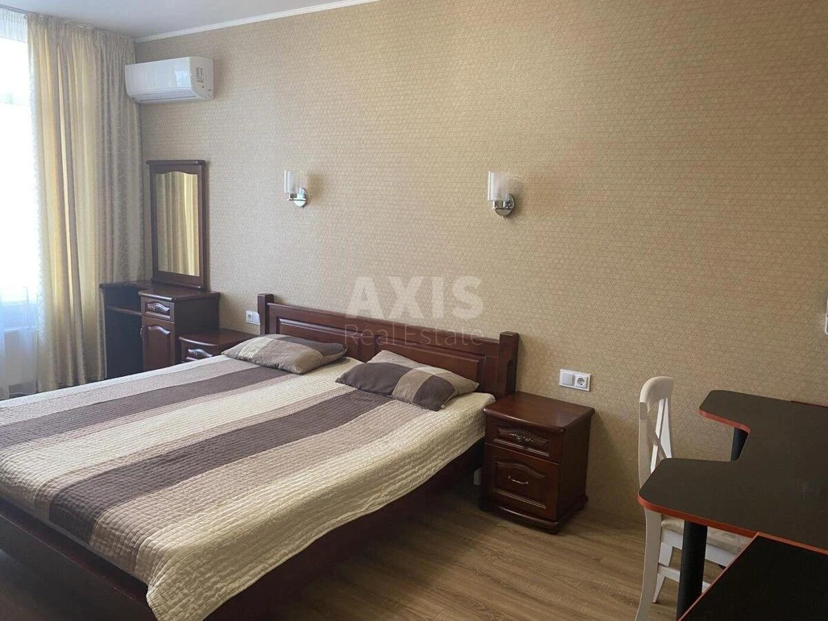 3k apartment vul. Sverstjuka Jevgena 4671426