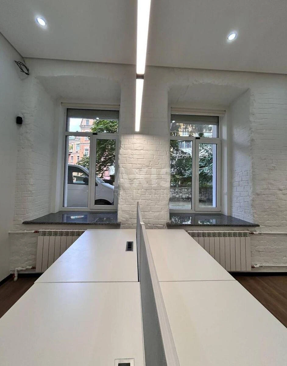 Офис ул. Богдана Ступки 3, 81м2652107