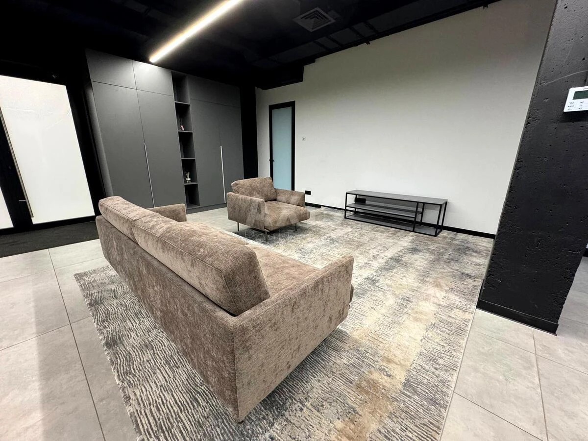 Office vul. Krasylivs'ka 9, 417m26687417